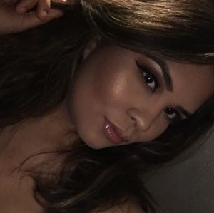 Meet your Posher, Odalis